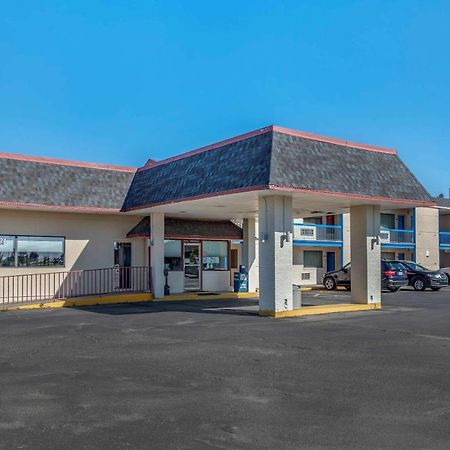 Asam Hotel Goodland Exterior photo