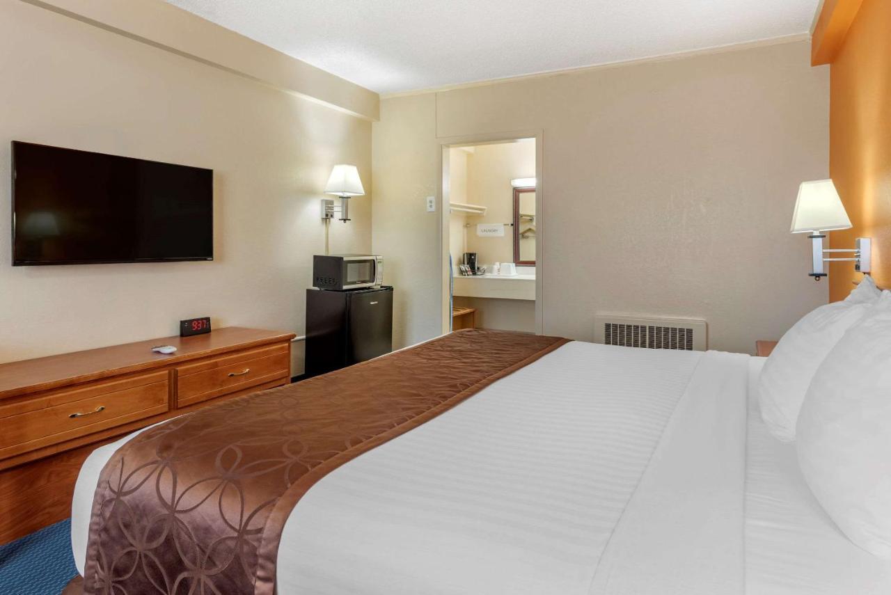 Asam Hotel Goodland Exterior photo